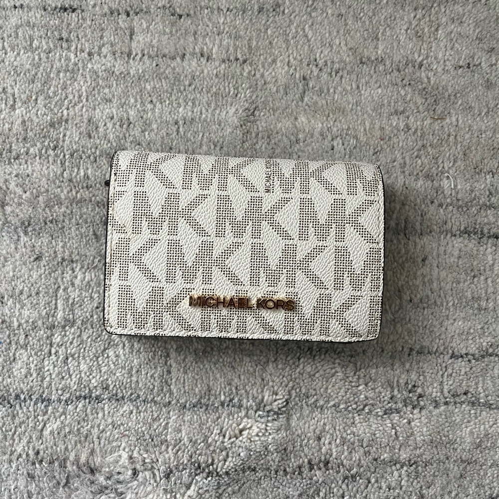 Michael Kors Jet Set Wallet small cream